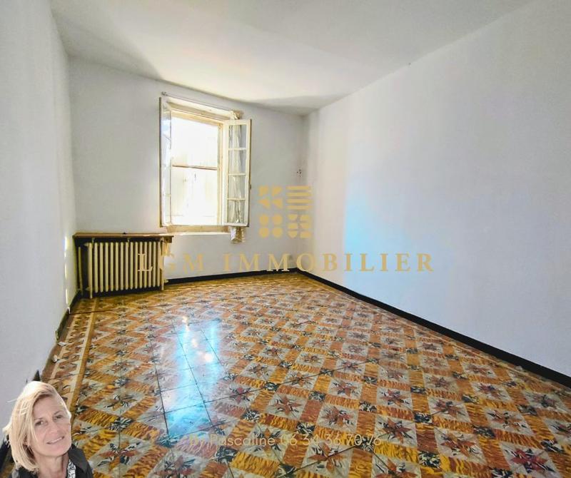 Maison - 300 m² - 7 pièces