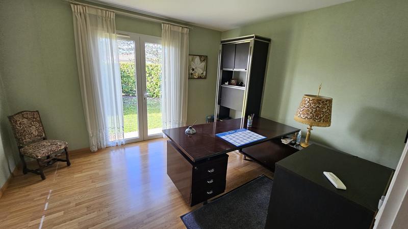 Maison - 210 m² - 10 pièces