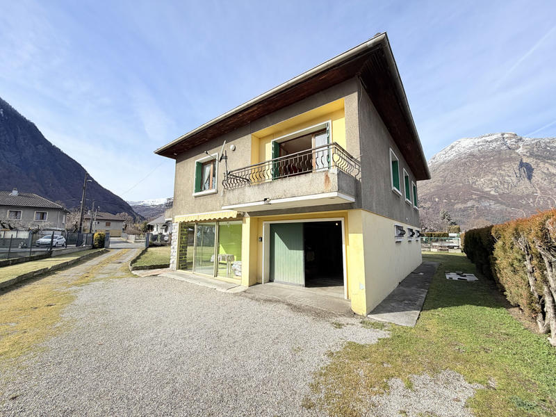 Maison - 159 m² - 5 pièces