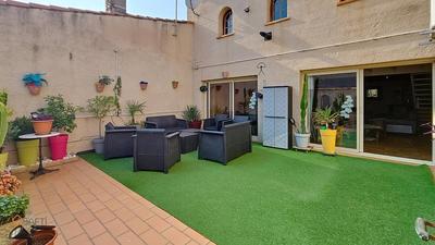 Maison - 240 m² - 6 pièces