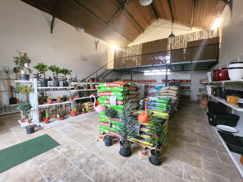 Local commercial - 200 m² - 3 pièces