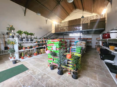 Local commercial - 200 m² - 3 pièces