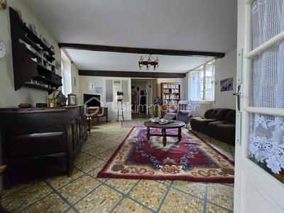 Maison en pierre - 185 m² - 6 pièces