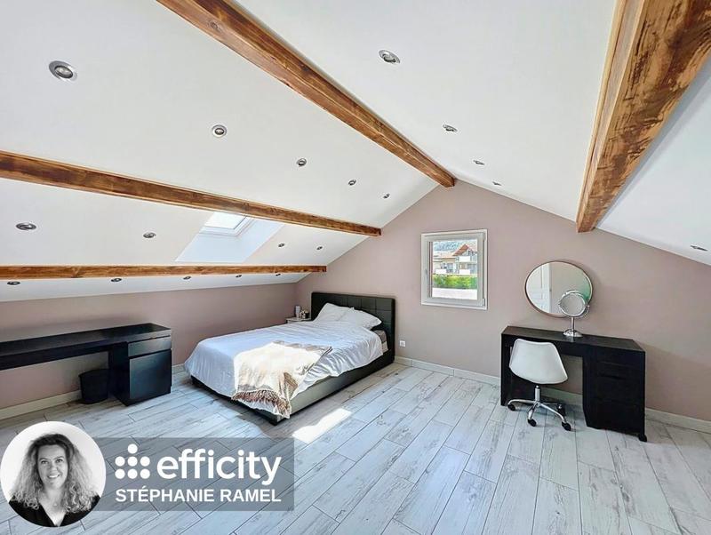 Maison - 150 m² - 8 pièces