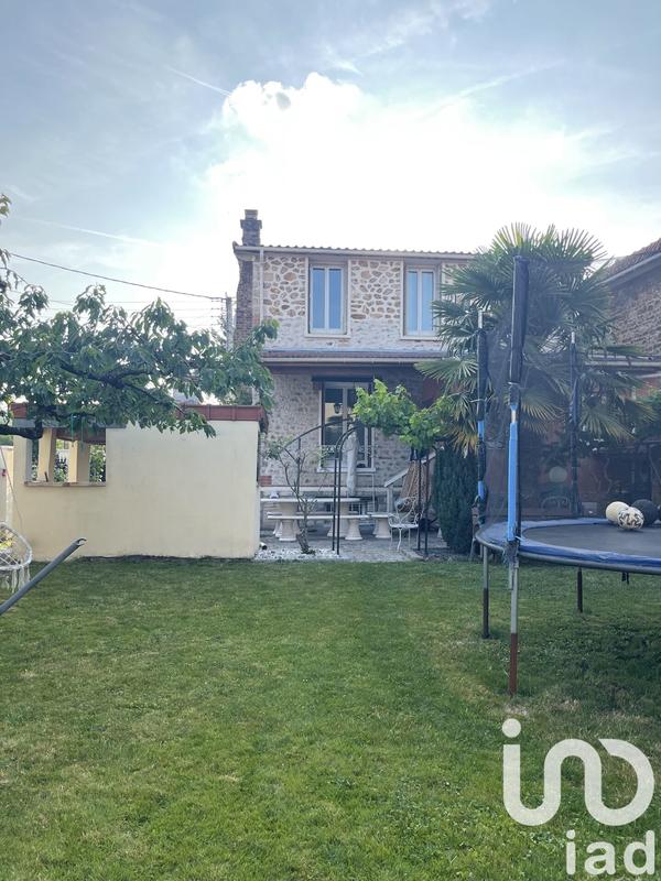 Maison - 90 m² - 5 pièces