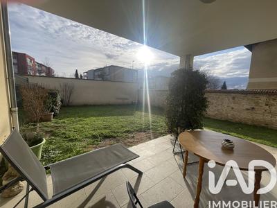 Appartement - 82 m² - 3 pièces