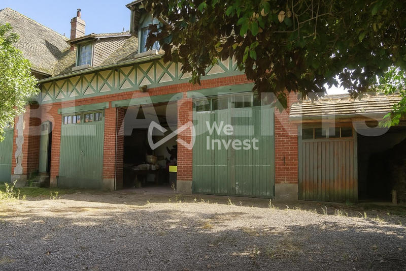 Maison - 401 m² - 11 pièces