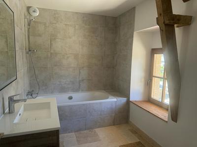 Maison en pierre - 320 m² - 14 pièces