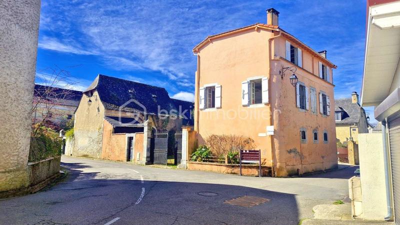 Maison de village - 142 m² - 8 pièces