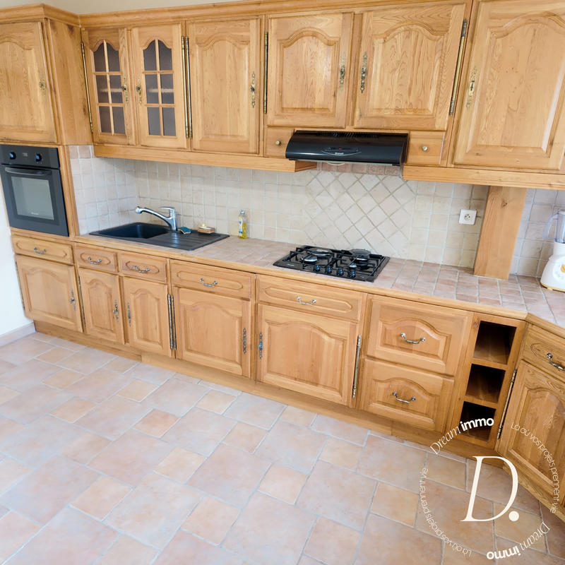 Maison traditionnelle - 109 m² - 6 pièces