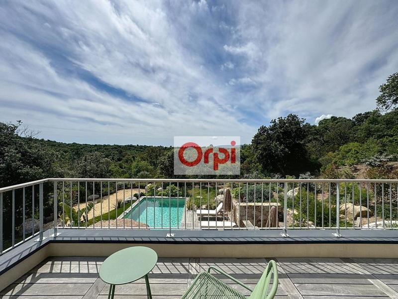 Maison - 163 m² - 5 pièces