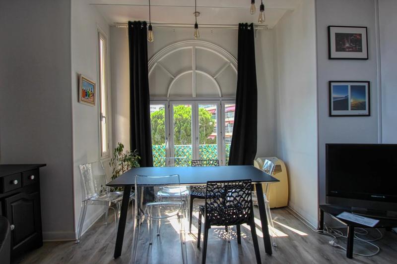 Appartement - 90 m² - 4 pièces