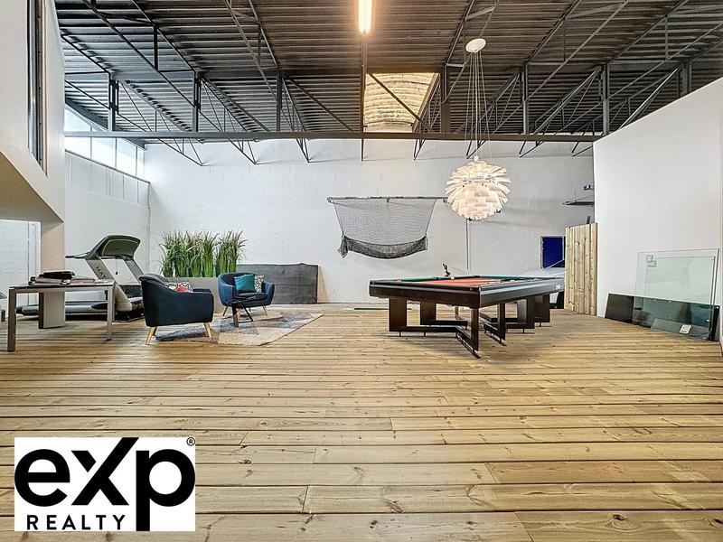 Loft - 495 m² - 10 pièces