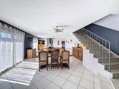 Maison - 159 m² - 4 pièces