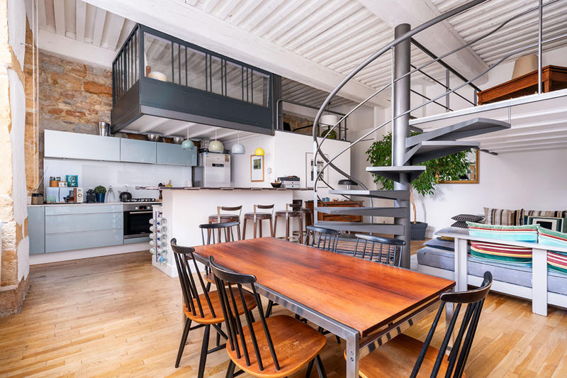 Appartement - 90 m² - 3 pièces