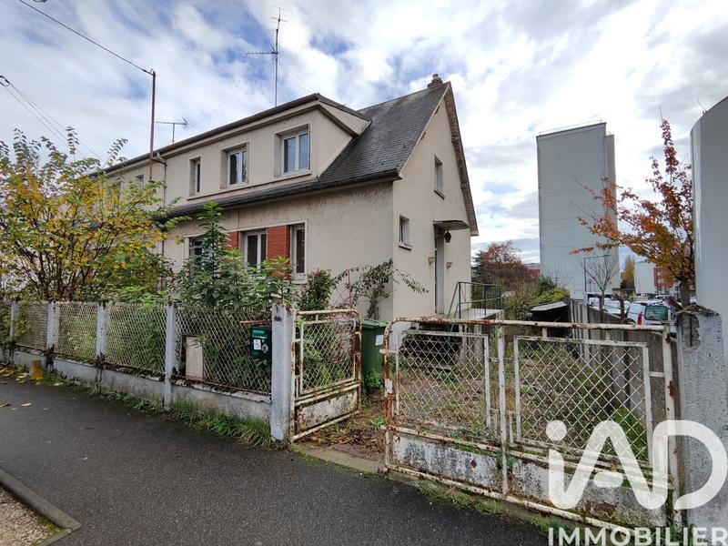 Maison - 92 m² - 5 pièces