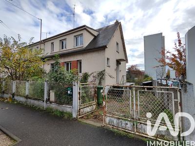 Maison - 92 m² - 5 pièces