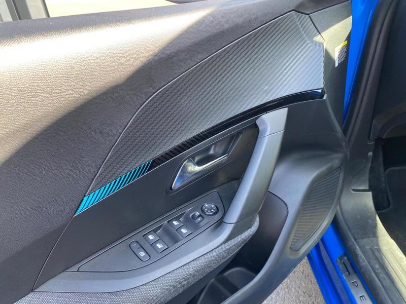 Peugeot 2008 E Allure 136cv clim Gps caméra CarPlay