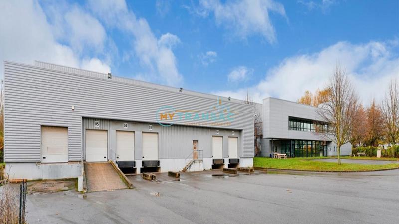 Entrepôt - 6 190 m²