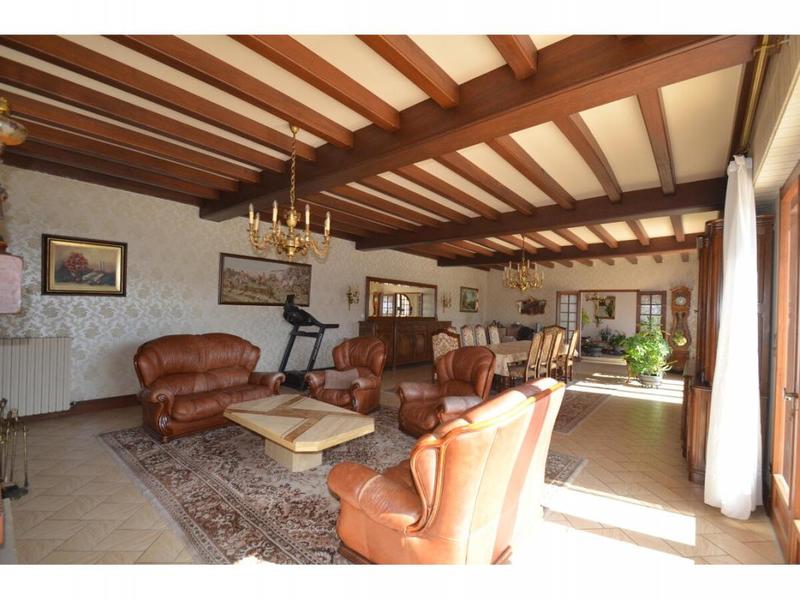 Maison - 229 m² - 6 pièces