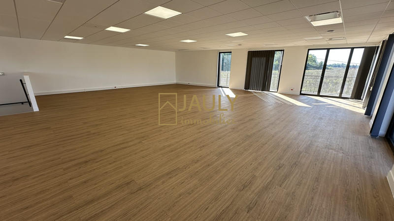 Local commercial - 910 m²