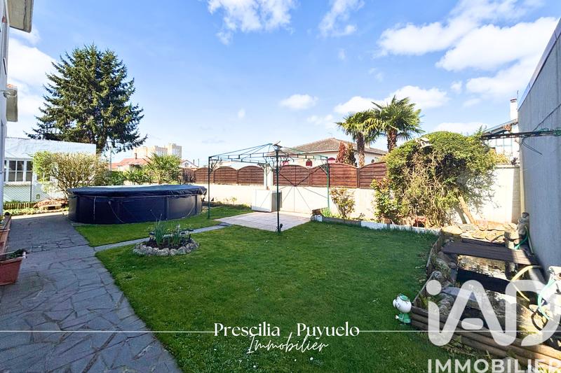 Maison - 136 m² - 8 pièces