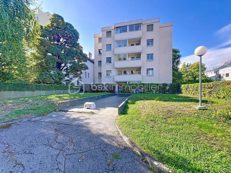 Studio - 28 m² - 1 pièce