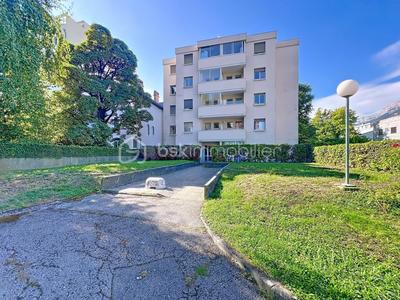 Studio - 28 m² - 1 pièce