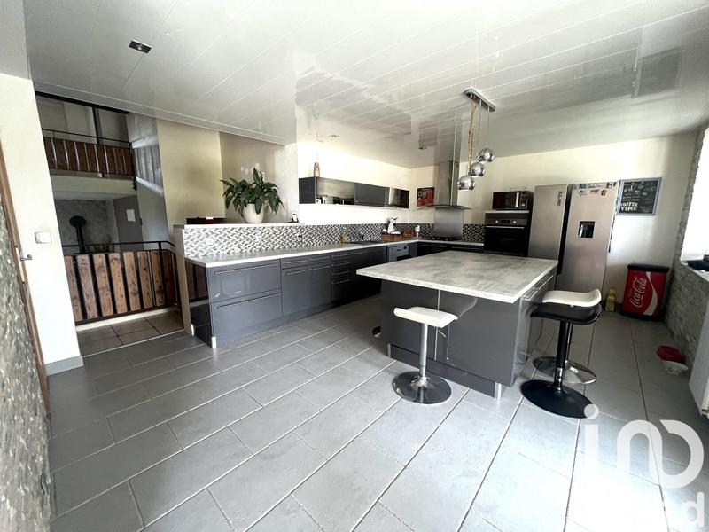 Maison - 172 m² - 8 pièces