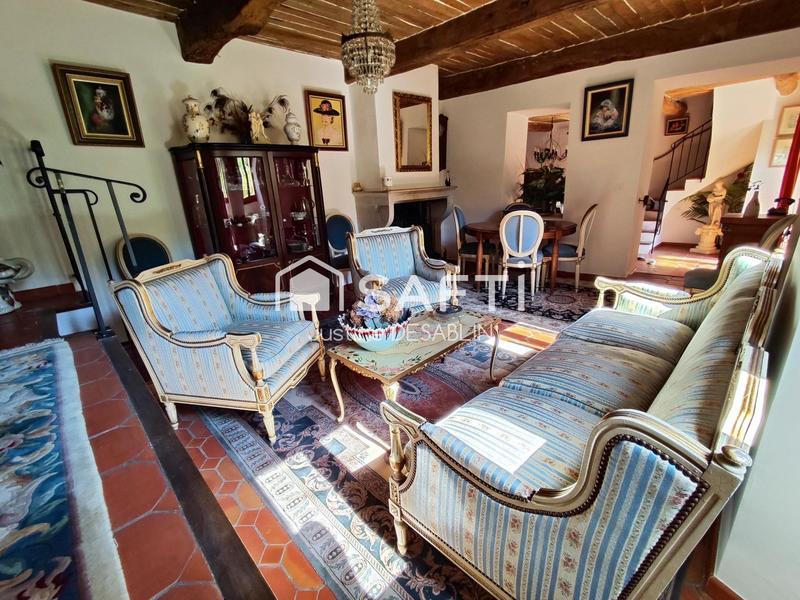 Maison - 137 m² - 5 pièces