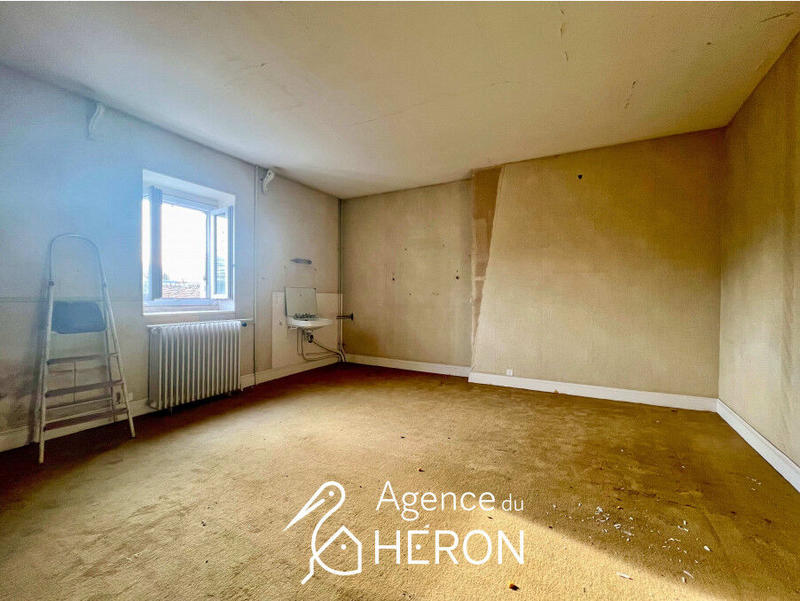 Propriété - 337 m² - 16 pièces