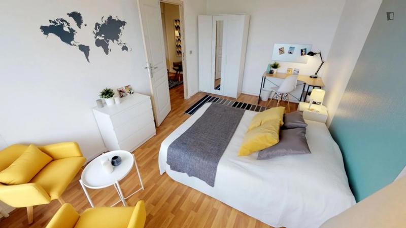 Chambre - 15 m² - 5 pièces