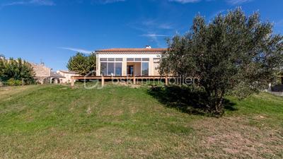 Maison traditionnelle - 142 m² - 6 pièces