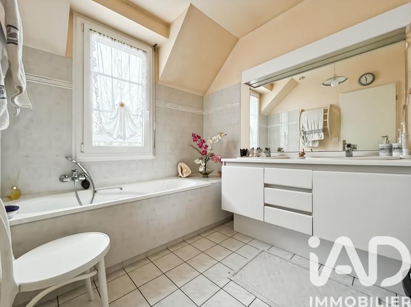 Maison - 120 m² - 4 pièces