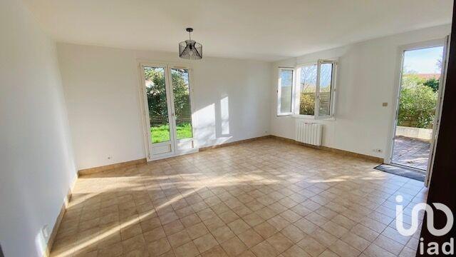 Maison - 93 m² - 5 pièces