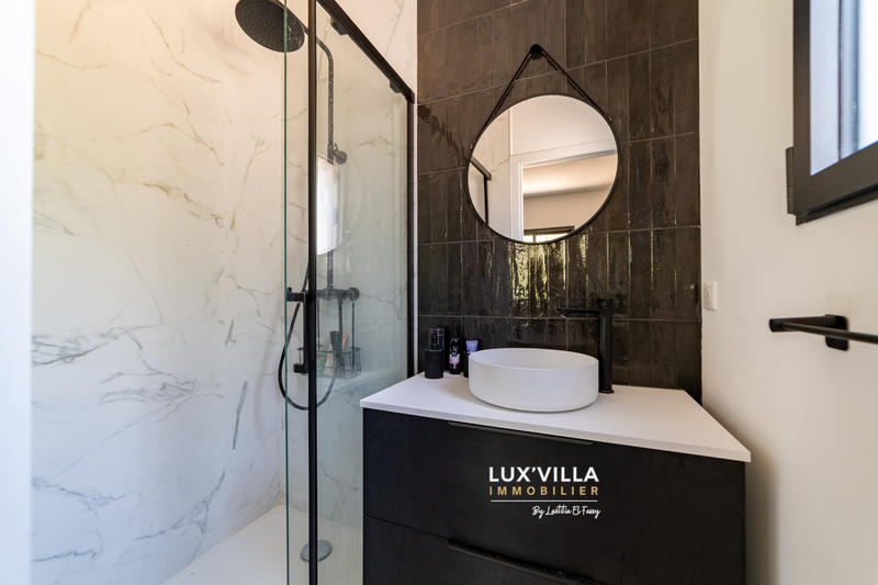 Villa - 290 m² - 12 pièces