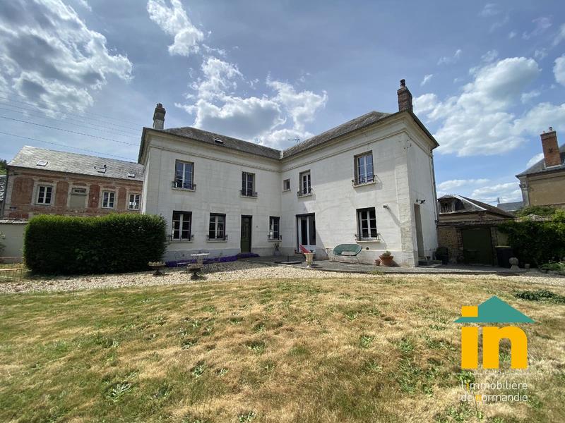 Maison de ville - 255 m² - 11 pièces