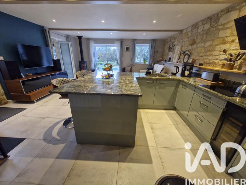 Maison - 275 m² - 11 pièces