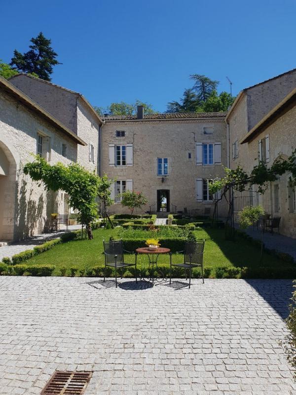 Château - 1 840 m² - 36 pièces