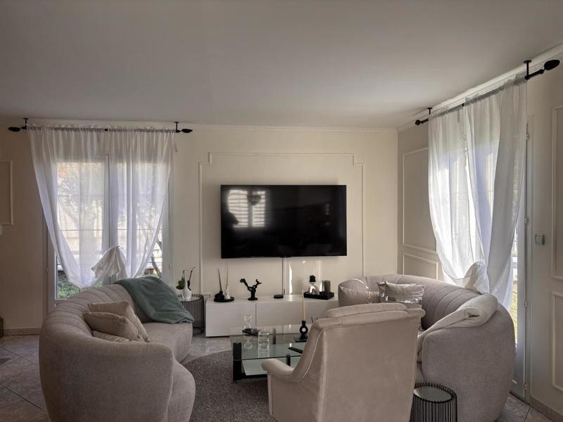 Maison - 140 m² - 5 pièces