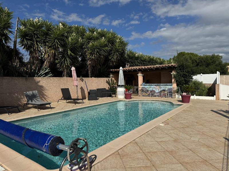 Maison - 235 m² - 4 pièces