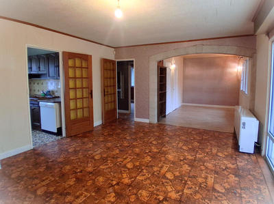 Maison - 96 m² - 4 pièces