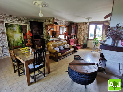 Maison - 90 m² - 5 pièces