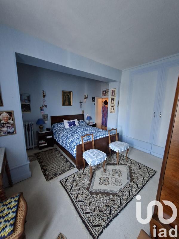 Maison - 330 m² - 8 pièces