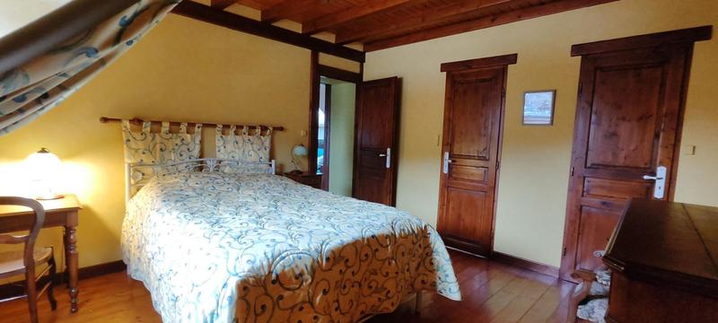 Maison - 246 m² - 7 pièces