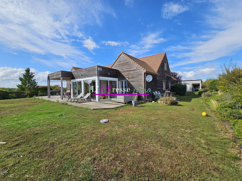 Villa - 246 m² - 15 pièces