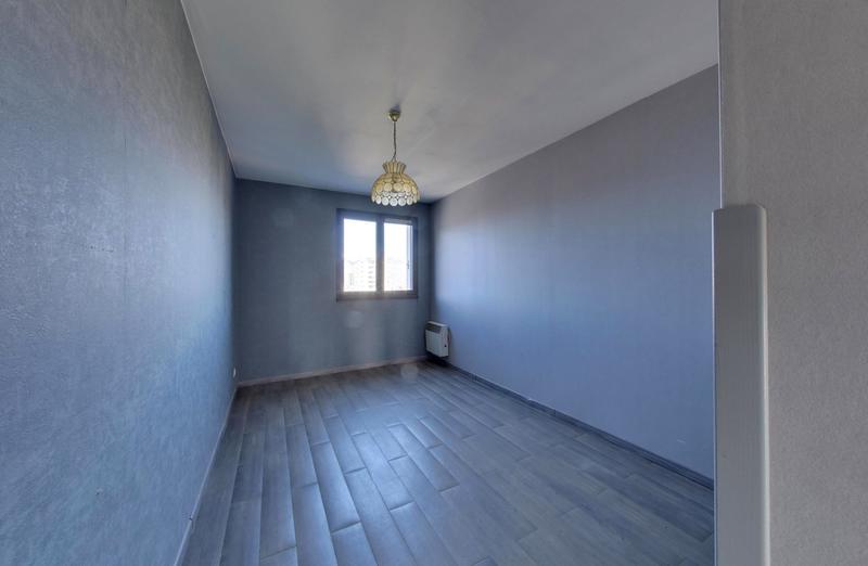 Appartement - 93 m² - 4 pièces