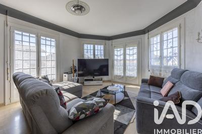 Maison - 200 m² - 7 pièces