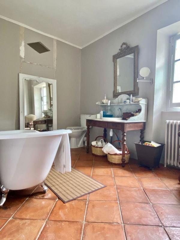 Château - 880 m² - 25 pièces