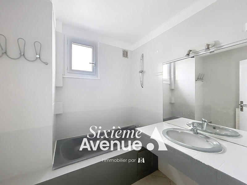 Appartement - 75 m² - 4 pièces